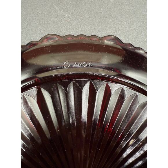 Vintage AVON 1876 Cape Cod Ruby Red Large Dinner Plate 11"" w/ Box - Picture 3 of 7